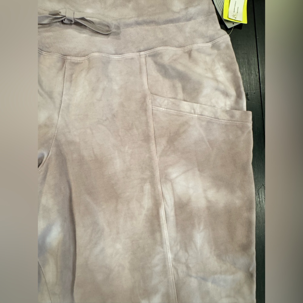 NEW All In Motion Women's Tie Dye Drawstring Jogger Pants Beige Size Large - Picture 2 of 8